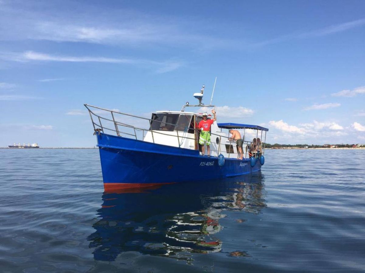 Морские прогулки и рыбалка на моторном катере «Валинор» в Балтийске