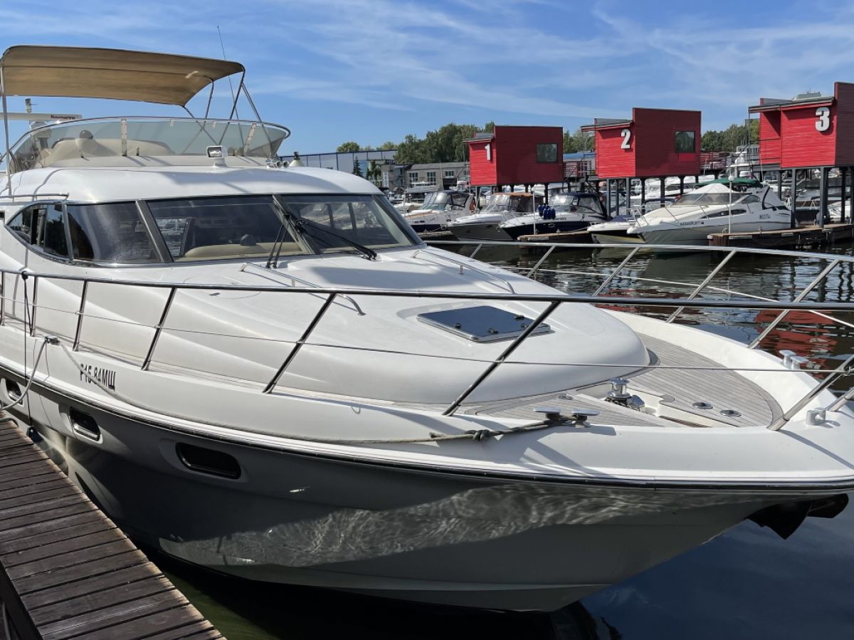 Sealine 52 (прокат яхты)